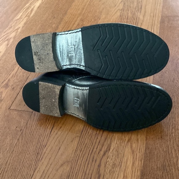 Frye - Picture 8 of 8